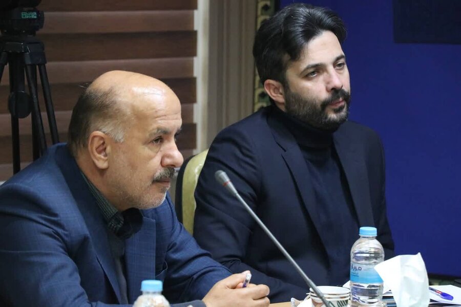 نشست هم‌اندیشی رئیس و اعضای مجمع نمایندگان استان با مدیران دستگاه‌های تابعه وزارت تعاون، کار و رفاه اجتماعی