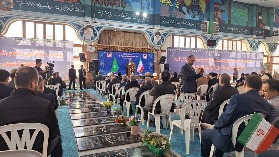 حضور مدیرکل و کارکنان بهزیستی گیلان در مراسم گرامیداشت آغاز دهه مبارک فجر