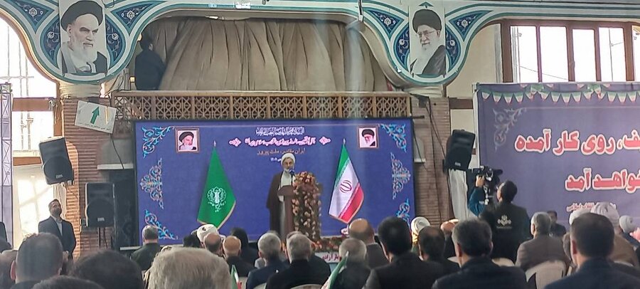 حضور مدیرکل و کارکنان بهزیستی گیلان در مراسم گرامیداشت آغاز دهه مبارک فجر