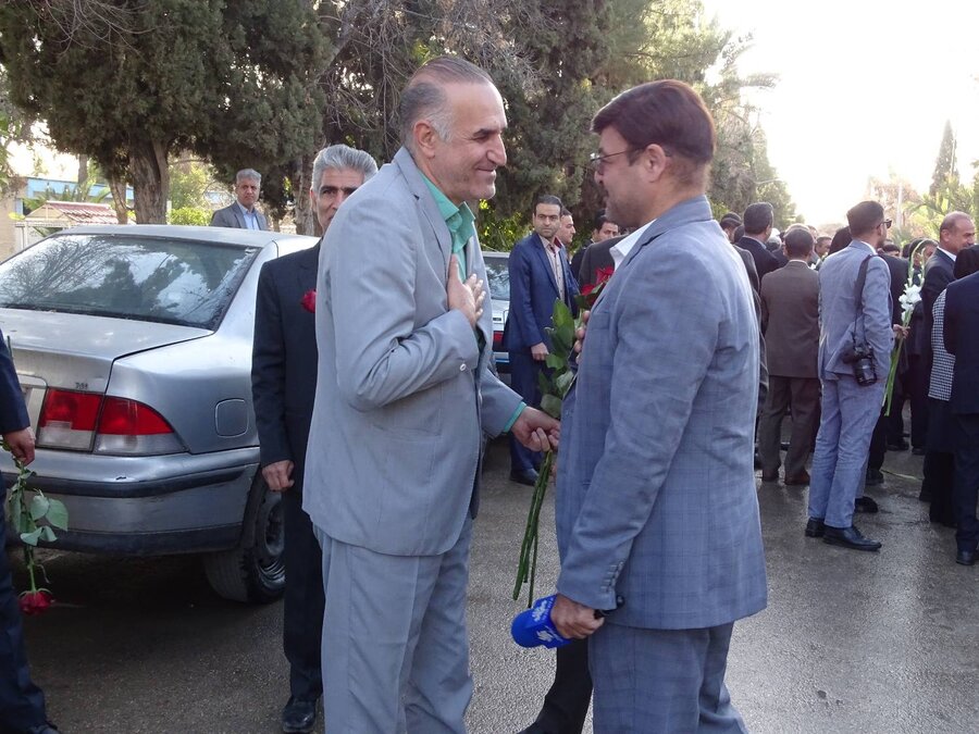 غبارروبی قبور مطهر شهدا