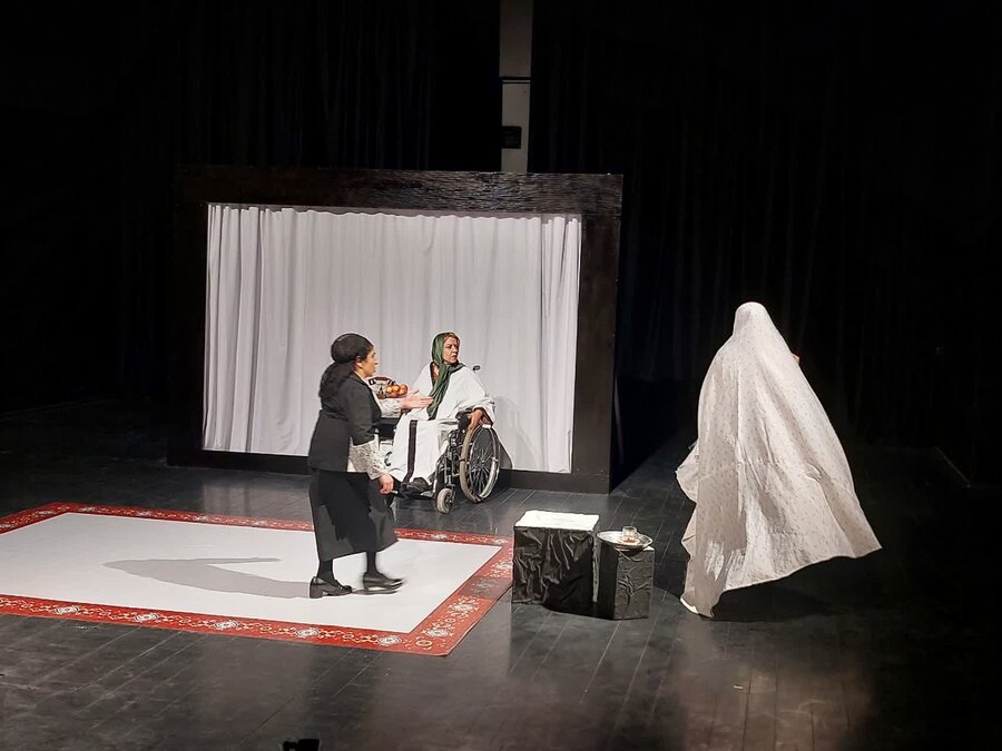 تئاتر «در کوچه خوشبختی» نماینده استان البرز جشنواره تئاتر فجر بود