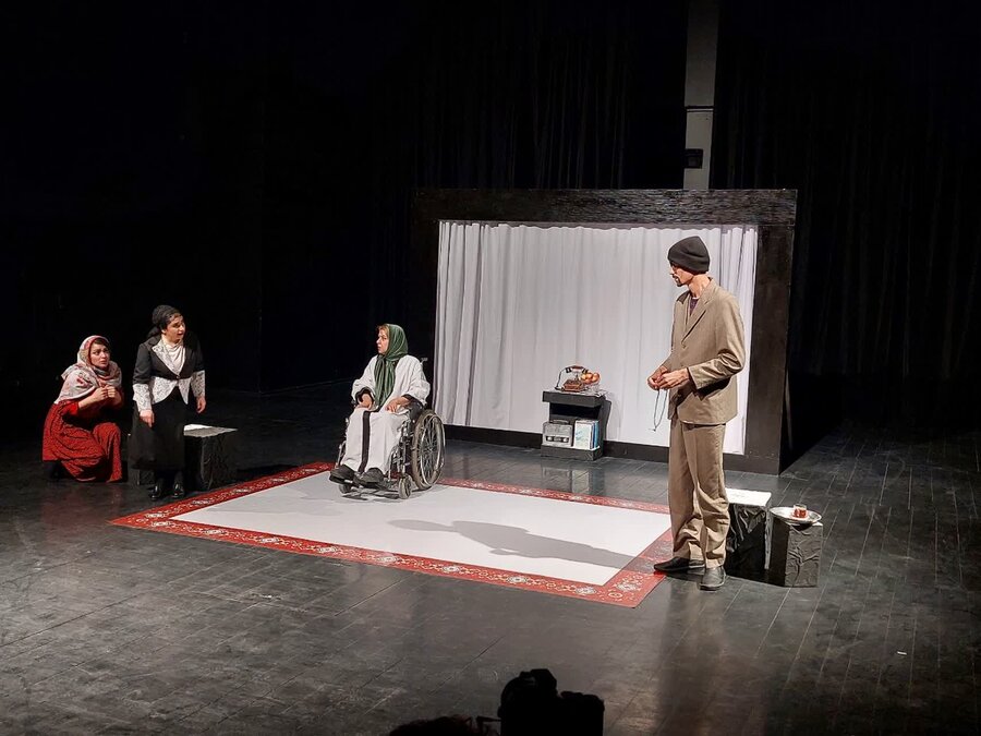 تئاتر «در کوچه خوشبختی» نماینده استان البرز جشنواره تئاتر فجر بود