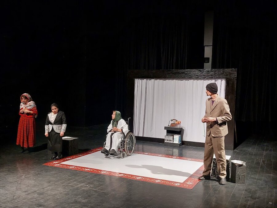 تئاتر «در کوچه خوشبختی» نماینده استان البرز جشنواره تئاتر فجر بود