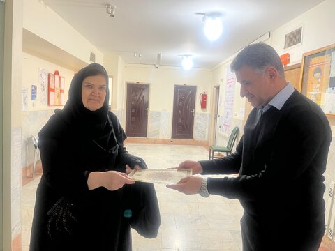 پیشوا | به مناسبت دهه فجر؛ تقدیر رئیس بهزیستی از انجمن نیکوکاری برنا