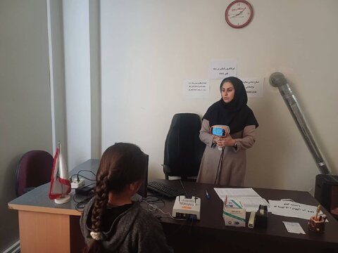 فیروزکوه | خدمات غربالگری بینایی در ایام الله دهه فجر