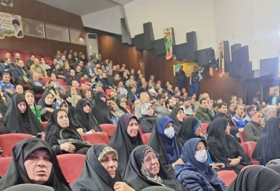 شهرتهران| حضور کارکنان و بسیجیان در همایش «روشنگری و بصیرتی ایران مقتدر، ملت پیروز»