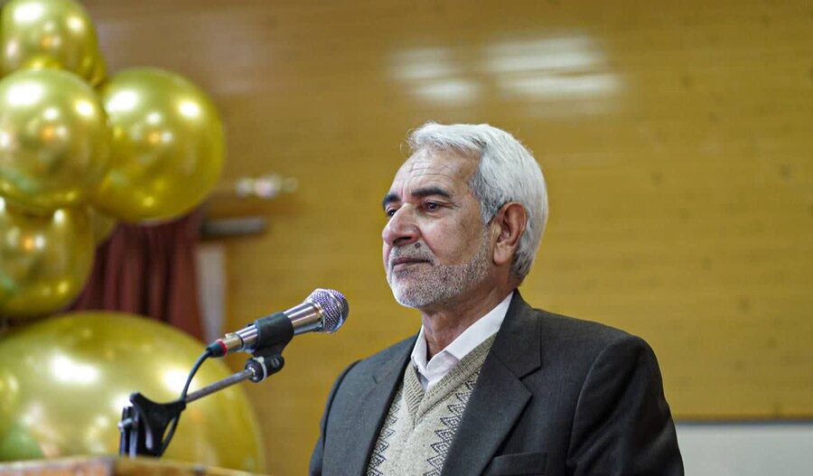 کمک به جامعه هدف بهزیستی شیرینی وصف‌ناپذیری دارد