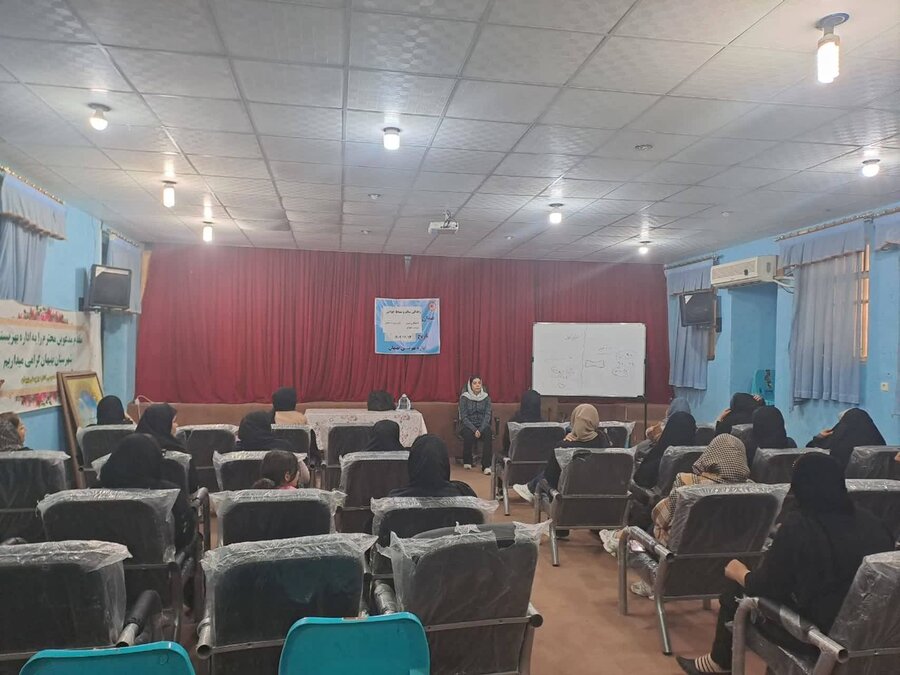 برگزاری کلاس "زندگی سالم، نشاط جوانی" ویژه زنان سرپرست خانوار بهزیستی بهبهان