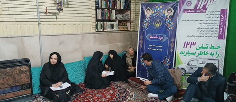 نظرآباد | حضور اداره بهزیستی شهرستان نظرآباد در میز خدمت مردمی دهه مبارک فجر