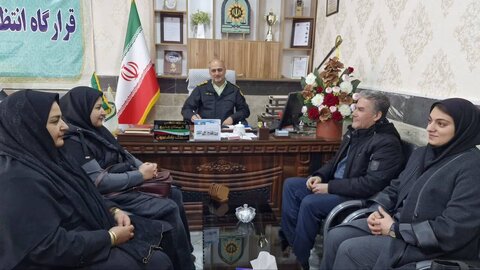 جلسه مشترک ریاست و کارشناسان اداره بهزیستی، مددکاران با فرمانده نیروی انتظامی شهرستان چهاربرج