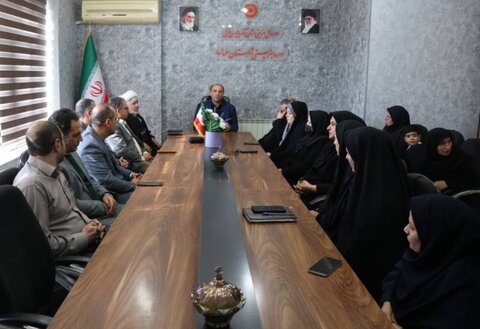 تأکید بر تکریم سرمایه انسانی و حل مسائل همکاران