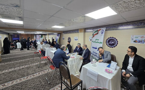 گزارش تصویری | میز ارتباطات مردمی دستگاه های زیر مجموعه تعاون، کار و رفاه اجتماعی استان البرز به میزبانی بهزیستی برگزار شد