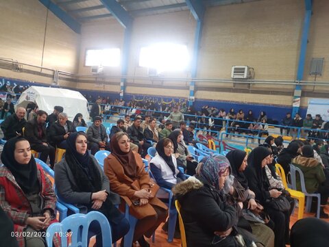 حضور رئیس و کارکنان بهزیستی دهگلان در مراسم گرامیداشت دهه فجر