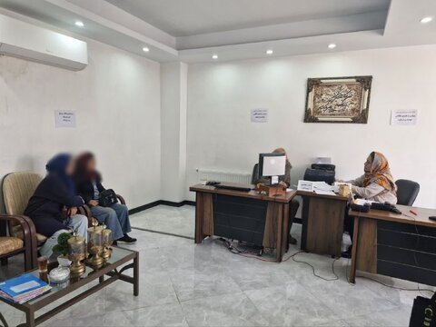 به مناسبت دهه مبارک فجر اجرای طرح مشاوره ژنتیک ویژه مددجویان بهزیستی در مرکز مثبت زندگی ۹۲۵۹