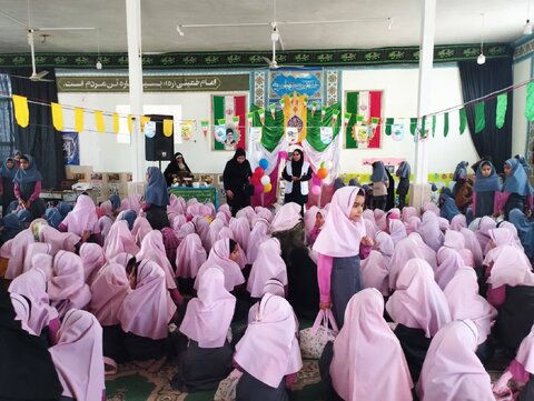 دهه فجر گرامی باد/پویش «سلام محله» با حضور سرپرست اداره بهزیستی نهبندان برگزار شد