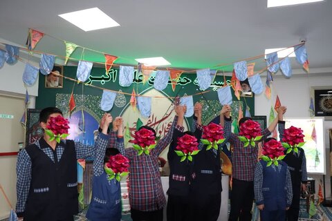 کزارش تصویری  امراسم باشکوه ولادت حضرت مهدی (عج) و قائم آل‌محمد (ص) همزمان با فرا رسیدن شب پرفیض نیمه‌شعبان،