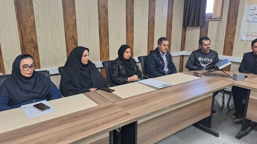 برگزاری جلسه شورای اداری با محوریت پویش سلام محله در اسدآباد