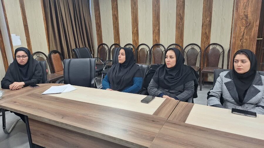 برگزاری جلسه شورای اداری با محوریت پویش سلام محله در اسدآباد