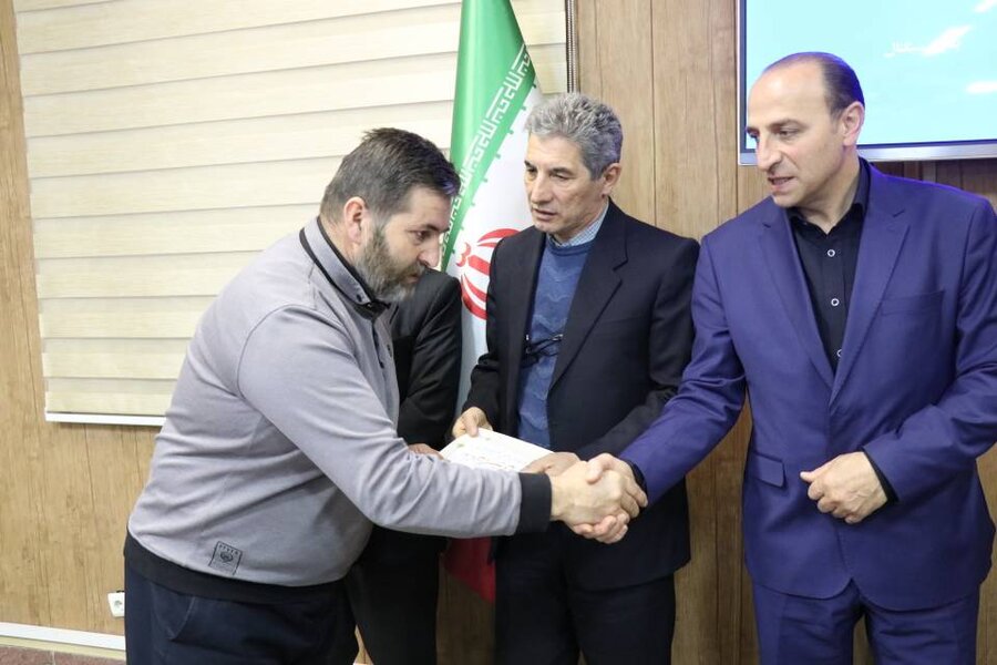 تجلیل از خادمان قرآن در بهزیستی آذربایجانغربی