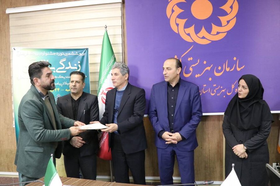 تجلیل از خادمان قرآن در بهزیستی آذربایجانغربی