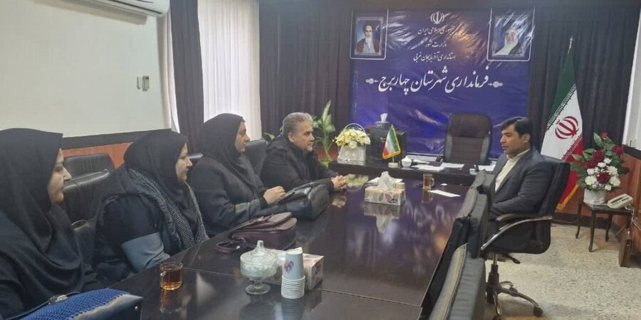 جلسه هم‌اندیشی پویش «سلام محله» و بررسی خدمات مرکز مثبت زندگی با حضور فرماندار چهاربرج برگزار شد