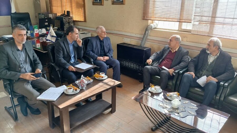 رباط کریمی | نشست صمیمی با رئیس کمیته امداد و معتمدین محله شهرستان