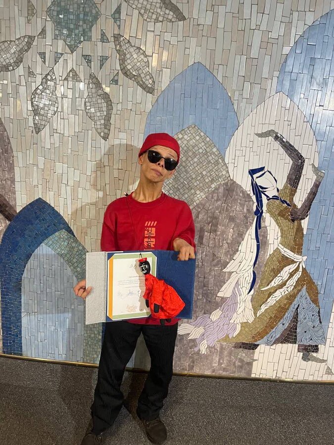 آیین پایانی چهل‌وچهارمین جشنواره تئاتر فجر، روز یکشنبه ۱۲ بهمن‌ماه با حضور هنرمندان و اهالی تئاتر کشور در تالار وحدت برگزار شد