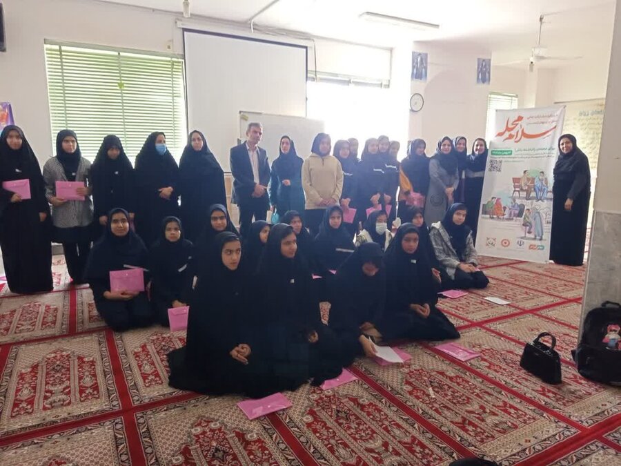 برگزاری  اختتامیه طرح مانا و پویش سلام محله در  دبیرستان امام رضا (ع) شهرستان میبد به همت موسسه کارساز بنده نواز ( مرکز مثبت 6565) 