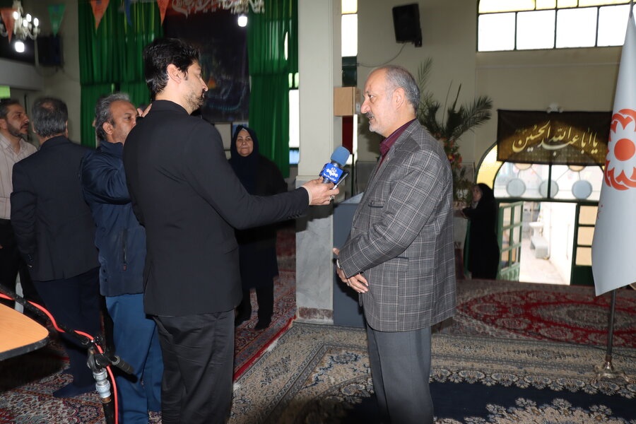 مصاحبه شبکه استانی آفتاب با مدیرکل بهزیستی استان در حاشیه مراسم افتتاحیه طرح سلام محله