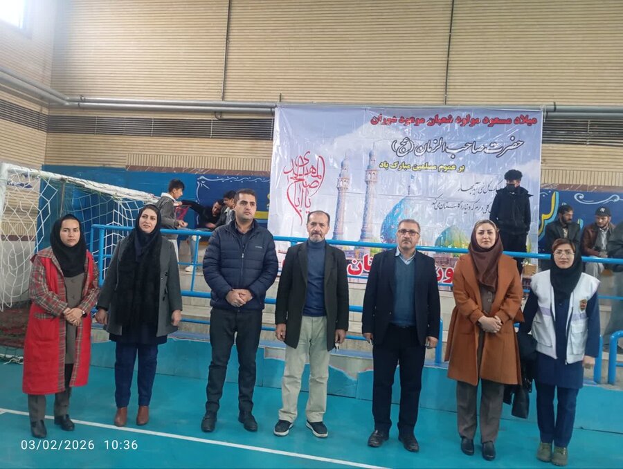 حضور رئیس و کارکنان بهزیستی دهگلان در مراسم گرامیداشت دهه فجر
