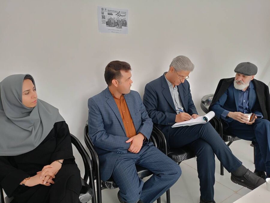 دهه فجر گرامی باد/تأکید موهبتی بر ارتقای کیفیت خدمات و جذب داوطلبان سلام محله در بازدید از مرکز ۷۹۳۴