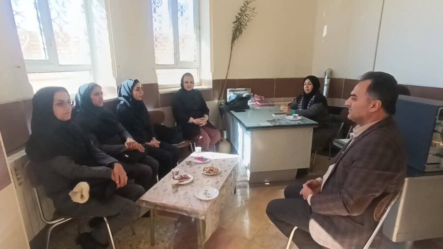 آباده/جلسه هماهنگی اجرای طرح خاتم توسط مرکز خدمات زندگی کد۱۸۳۲