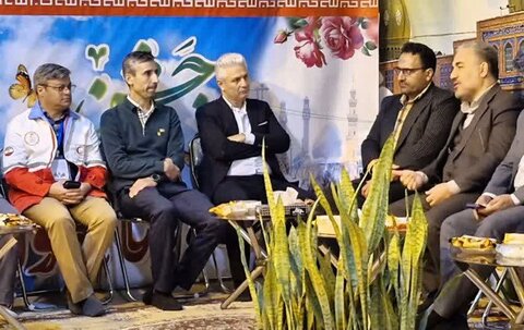 حضور محمدرضا ابوالحسنی رئیس اداره بهزیستی شهرستان قم  در پایگاه فرمانداری قم مستقر در مسیر بلوار پیامبر اعظم(ص)