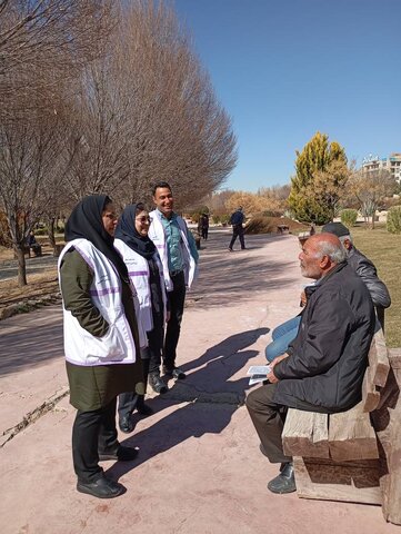 شیراز|حضور کارکنان اورژانس اجتماعی صدرا در اکو پارک صدرا و آگاه سازی و اطلاع رسانی جهت شرکت عموم در پویش سلام محله