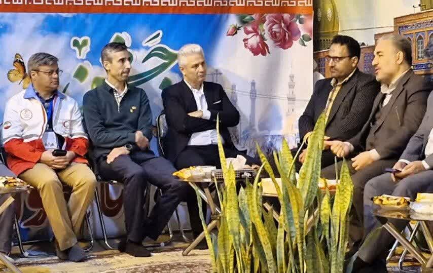 حضور محمدرضا ابوالحسنی رئیس اداره بهزیستی شهرستان قم  در پایگاه فرمانداری قم مستقر در مسیر بلوار پیامبر اعظم(ص)