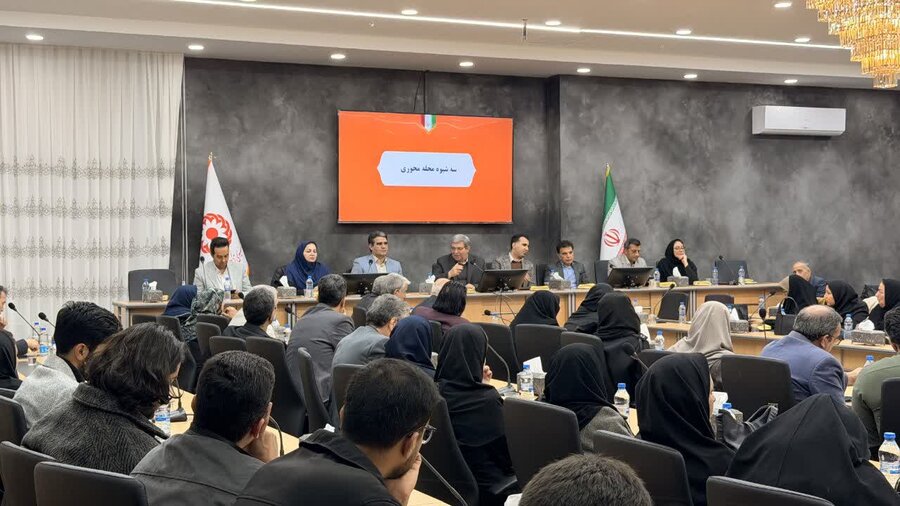 گزارش تصویری | «سلام محله» روی میز گفت‌وگو با معلمان و مدیران مراکز مثبت زندگی