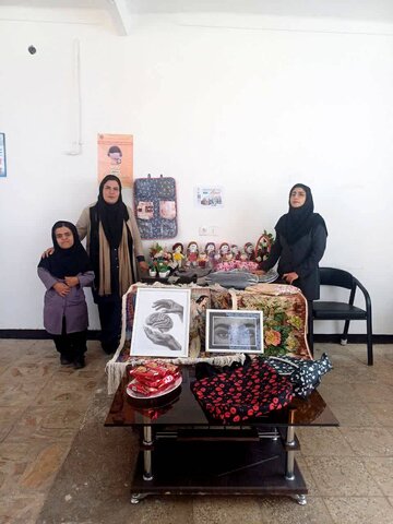 فسا|برپایی نمایشگاه گروه های هدف و پویش سراسری سلام محله_