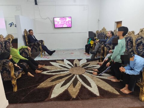 دیدار صمیمی مدیر بهزیستی اهواز با کودکان مراکز نگهداری و خانواده‌های تحت پوشش