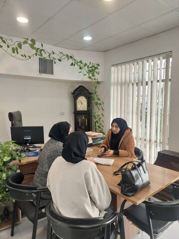 شیراز|گزارش ۳| بازدید جانشین مدیر بهزیستی شیراز، مسئولین واحدهای ستادی و پرسنل بهزیستی شیراز از مراکز مثبت زندگی مجری طرح سلام محله