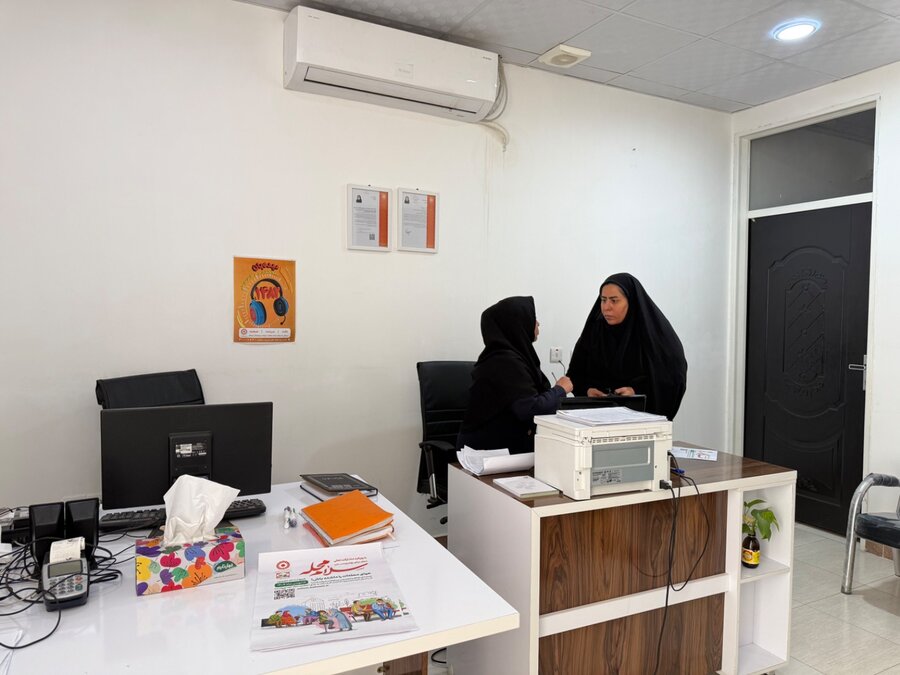 لامرد|بازدید رئیس اداره بهزیستی از مراکز مثبت زندگی در راستای استمرار ثبت‌نام پویش «سلام محله»