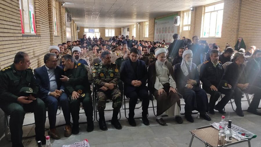 آیین غبارروبی و عطرافشانی مزار مطهر شهدا در سنندج برگزار شد