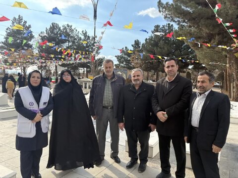 بمناسبت دهه مبارک فجر/ مراسم غبارروبی و گلباران گلزار شهداء ینگی امام  شهرستان ساوجبلاغ