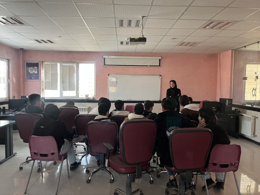 دوره ۸ ساعته مدیریت روابط ویژه پسران ۱۶ ساله در بهار آغاز شد