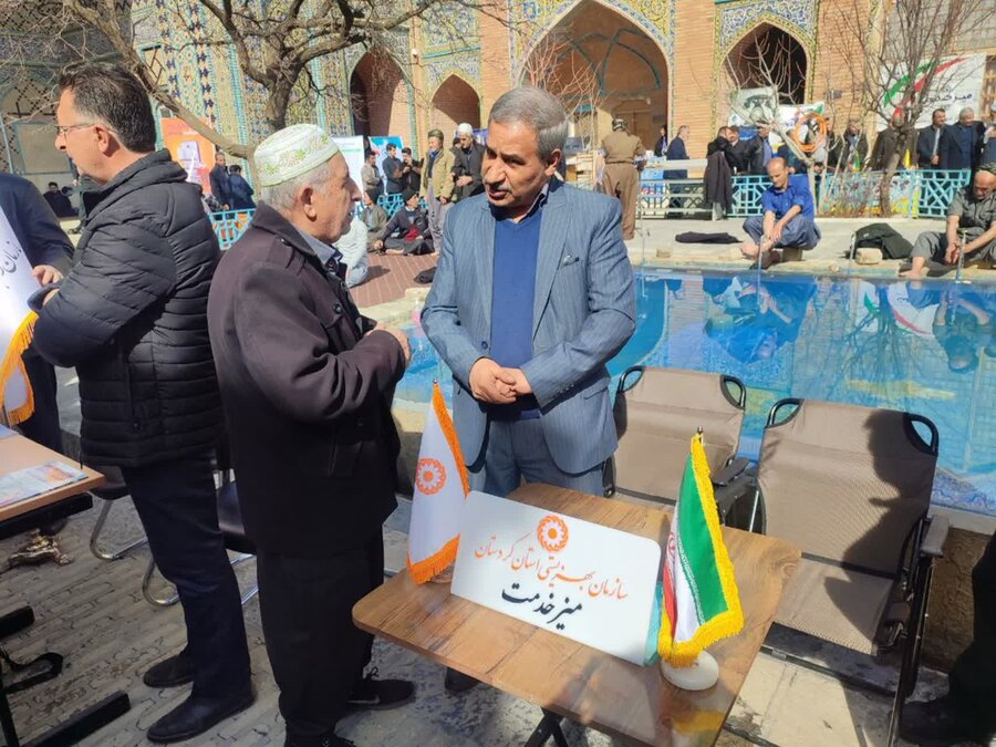 برگزاری میز خدمت توسط بهزیستی در سنندج