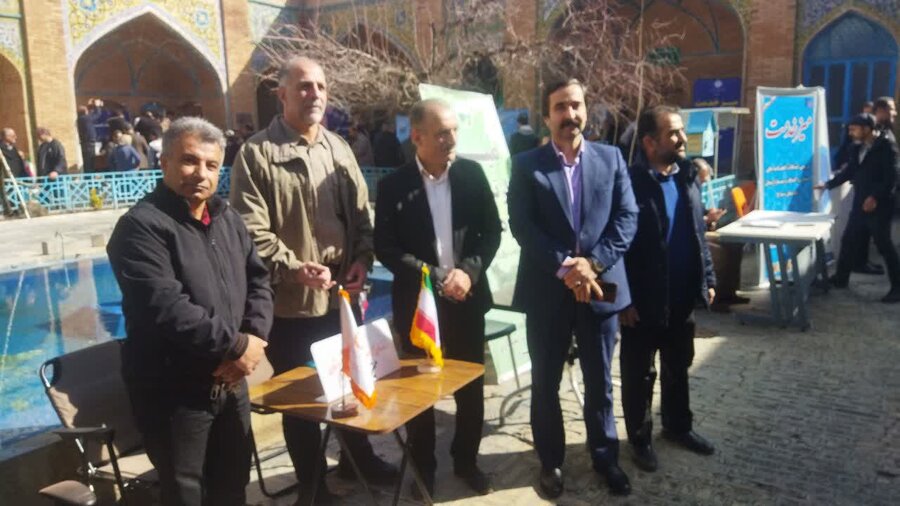 برگزاری میز خدمت توسط بهزیستی در سنندج