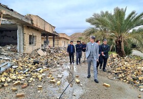 بازدید مدیرکل از ساختمان بمباران‌شده بهزیستی قصرشیرین