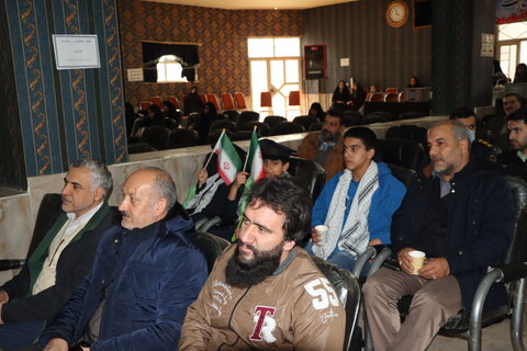 گزارش تصویری امراسم گلباران و عطرافشانی قبور مطهر شهدای شهرستان اراک