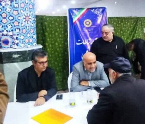 دهه فجر گرامی باد/برگزاری میز خدمت بهزیستی خراسان جنوبی با محوریت دهه فجر و تبیین پویش سلام محله