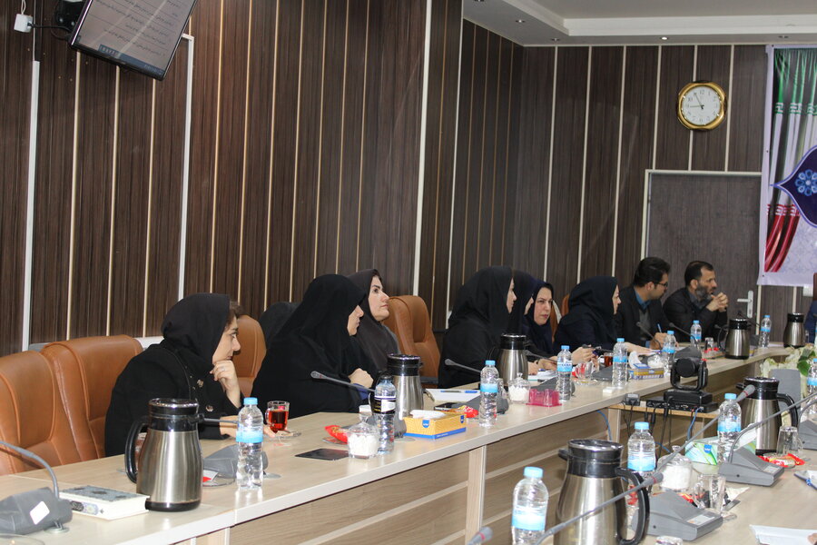 نشست هم اندیشی نقش و رسالت بهزیستی در حوزه های سلامت 