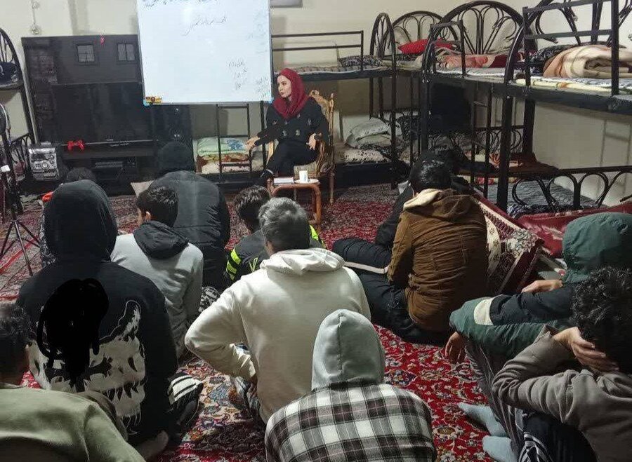 شهر قدس | برگزاری کلاس آموزشی خودآگاهی و عزت‌نفس در مرکز پیمان دوباره سبز